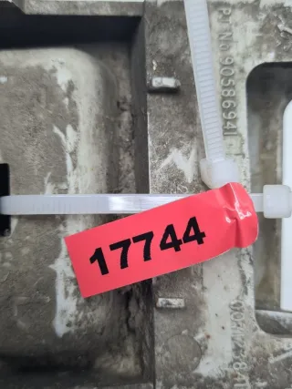 007123841, 90586941 Заглушка в порог Opel Vectra B Арт 17744, вид 5