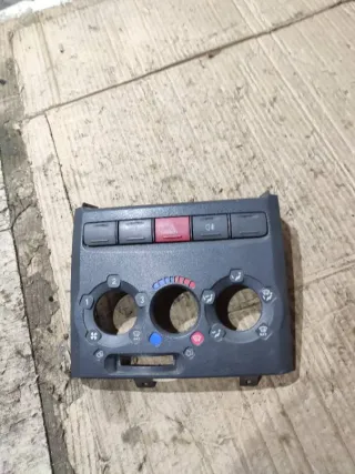  Кнопка аварийки Peugeot Boxer 1 Арт 94953368