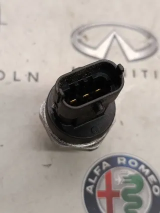 02811002982 Датчик давления топлива Alfa Romeo Stelvio Арт 982-17-21-1, вид 4