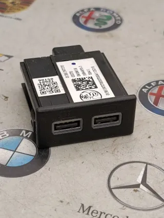 01561397270 Разъем AUX / USB Alfa Romeo Stelvio Арт 983-317-2, вид 1