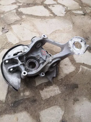 8R0505436C кулак задний правый Porsche Macan restailing Арт P3-65-2_1, вид 1