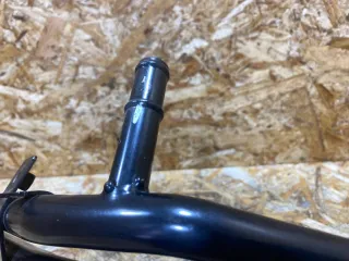 7L8121070BG Трубка охлаждающей жидкости металлическая Audi Q7 4L Арт 39369442, вид 7
