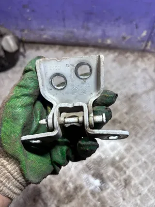  Петля двери передней правой Renault Logan 1 Арт 94973330, вид 3
