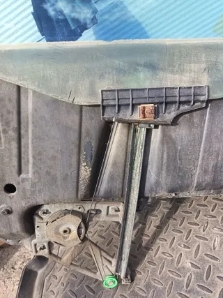  Рамка двери задней левой Audi 100 C4 Арт 94975511, вид 3