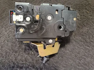 4B0839016 Замок двери задней правой Audi A6 C5 (S6,RS6) Арт 94980032, вид 4