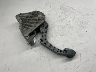 1K0721796E Педаль сцепления Volkswagen Jetta 5 Арт 94980116, вид 1