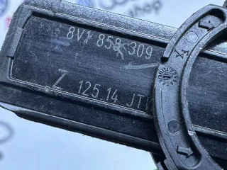 8V1858309 Амортизатор бардачка Audi A3 8V Арт 94980531, вид 3