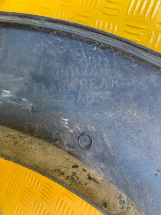 MN117443 Молдинг крыла заднего левого Mitsubishi L200 4 Арт 215675, вид 3