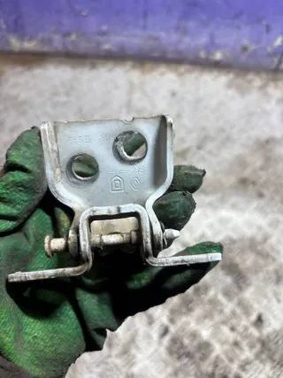  Петля двери передней левой Renault Logan 1 Арт 94985604, вид 3