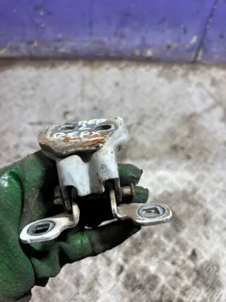  Петля двери передней левой Renault Logan 1 Арт 94985604, вид 2