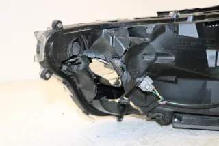 89908-42020 Фара правая Toyota Prius V Арт 3901-15403818, вид 3