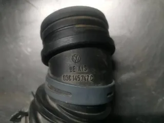 03C145747C,03C145747C Патрубок воздушного фильтра Volkswagen Golf 5 Арт 3902-88379409, вид 4