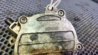 06D145100E Насос вакуумный Volkswagen Golf 5 Арт YVN1, вид 2