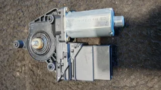 3B9839751 Моторчик стеклоподъемника задний левый Volkswagen Passat B5 Арт 95755033, вид 5