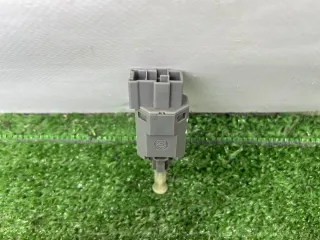 GA2C6649Y Датчик положения педали сцепления Mazda MPV 2 Арт 169924, вид 2