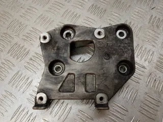 RF7L15810 Кронштейн компрессора кондиционера Mazda 6 1 Арт 1105350, вид 1