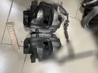 31665740, 31665741 Суппорт передний правый Volvo V90 2 Арт 142999110, вид 1