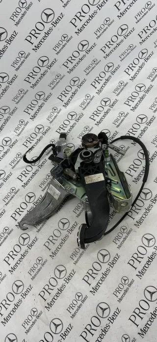A204420074,A2044201484 Педаль стояночного тормоза Mercedes C W204 Арт 100703, вид 1