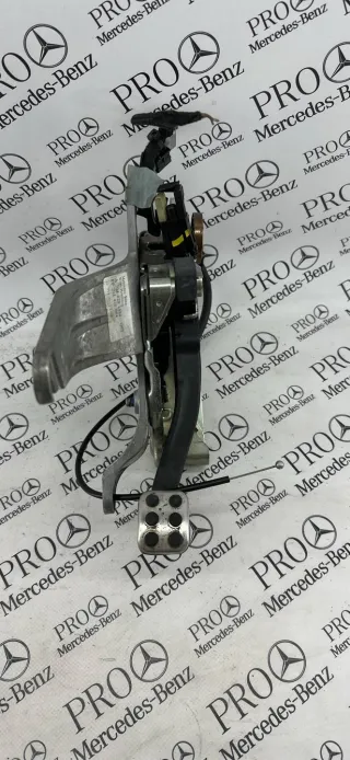 A204420074,A2044201484 Педаль стояночного тормоза Mercedes C W204 Арт 100703, вид 2