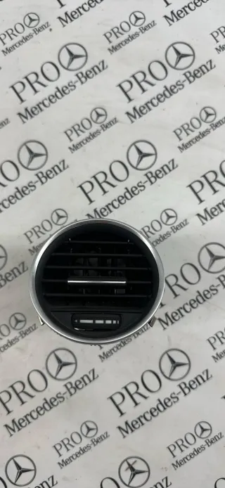 A2048306754 Дефлектор обдува салона Mercedes C W204 Арт 100675, вид 1