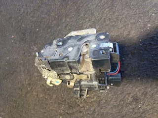 4B1837016 Замок двери передней правой Audi A6 C5 (S6,RS6) Арт 95777001, вид 5