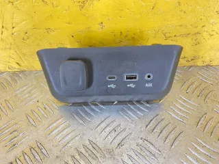 13529867 Разъем AUX / USB Chevrolet TrailBlazer 3 Арт 317-14, вид 1