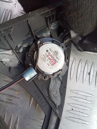 7L6837986C,7L6035411 Динамик высокочастотный (пищалка) Volkswagen Touareg 1 Арт 95784288, вид 10