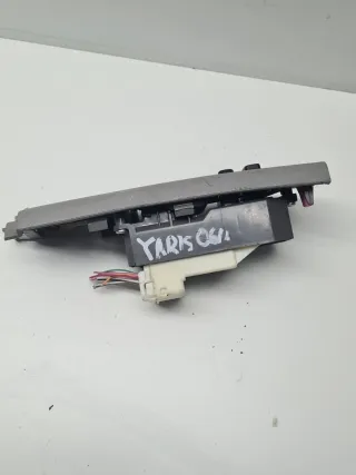 742320D110 Блок управления стеклоподъемниками Toyota Yaris 2 Арт 17559, вид 3