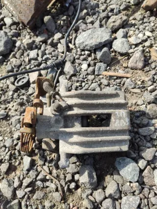  Суппорт тормозной задний правый Volkswagen Passat B5 Арт 95790835