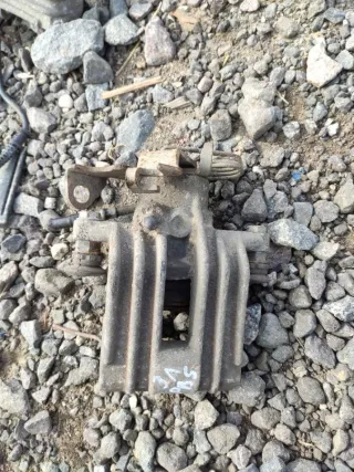  Суппорт тормозной задний левый Volkswagen Passat B5 Арт 95790840, вид 1