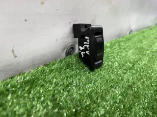 LC626638000 Кнопка стеклоподъемника заднего левого Mazda MPV 2 Арт 170073, вид 2