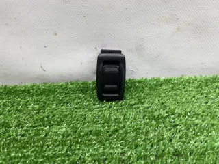 LC626638000 Кнопка стеклоподъемника заднего левого Mazda MPV 2 Арт 170073, вид 1
