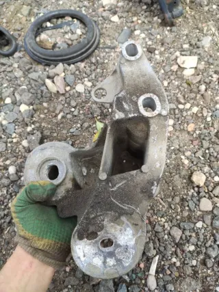 4F0199351H Кронштейн стабилизатора Audi A6 C6 (S6,RS6) Арт 95791385, вид 3