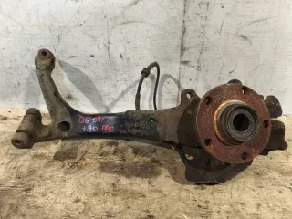 8D0407257 Кулак поворотный передний правый Volkswagen Passat B5 Арт 95791437, вид 1