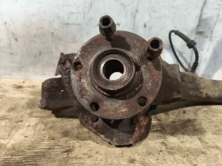 8D0407258 Кулак поворотный передний левый Volkswagen Passat B5 Арт 95791464, вид 2
