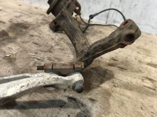 8D0407258 Кулак поворотный передний левый Volkswagen Passat B5 Арт 95791464, вид 3