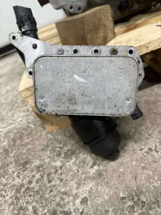 R9M,152085948R Теплообменник масляного фильтра Nissan X-Trail T32 Арт 3906-94956762, вид 1