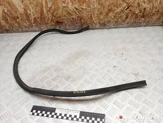 3C0823723 уплотнитель капота Volkswagen Passat B7 Арт A28377_1, вид 1