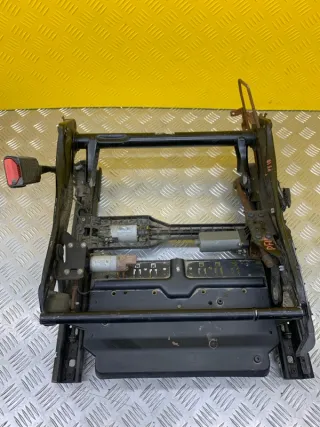 LR044719, FK7261208AD, 984685106, 918531101, C06710106 Салазки сиденья Land Rover Discovery sport Арт 216287, вид 1