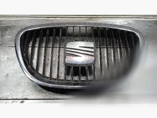  Решетка радиатора Seat Leon 2 Арт 44305349, вид 1