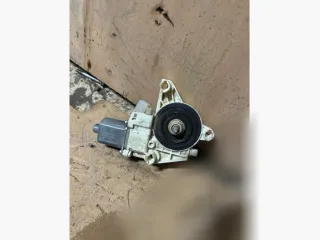 0130822505 Моторчик стеклоподъемника задний левый Mercedes E W212 Арт 32928881, вид 1