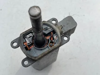 105266101, 7746002803, 105266102 Моторчик стеклоподъемника Peugeot 406 Арт 94902074, вид 4