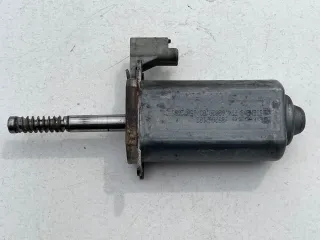 105266101, 7746002803, 105266102 Моторчик стеклоподъемника Peugeot 406 Арт 94902074, вид 7