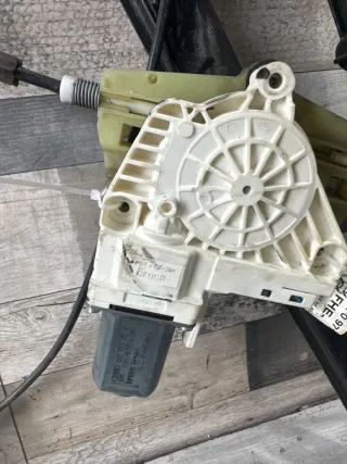 4F0837461D,8K0959801A Стеклоподъемник левый передний Audi A6 C6 (S6,RS6) Арт 95881934, вид 3