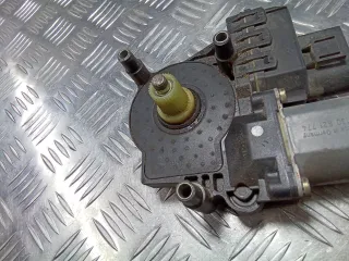 0130821774 Моторчик стеклоподъемника передний правый Audi A6 C5 (S6,RS6) Арт 95885198, вид 3