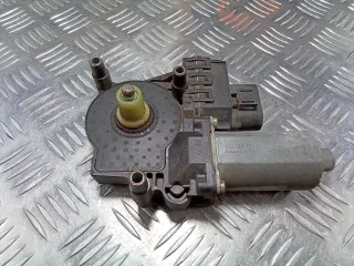 0130821774 Моторчик стеклоподъемника передний правый Audi A6 C5 (S6,RS6) Арт 95885198, вид 2