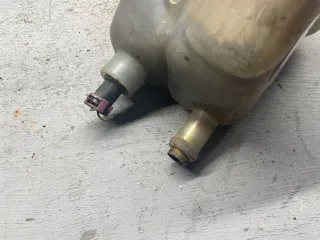 8A0121403 Расширительный бачок Audi 80 B4 Арт 95889025, вид 3