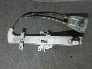  Стеклоподъемник задний левый Mazda 323 BA Арт 14-156, вид 1