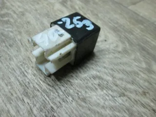  Реле (прочие) Mitsubishi Space Wagon 2 Арт 40-253