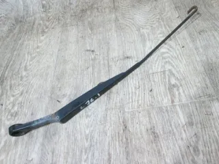 Щеткодержатель (поводок стеклоочистителя, дворник) Fiat Brava Арт 76-1, вид 1